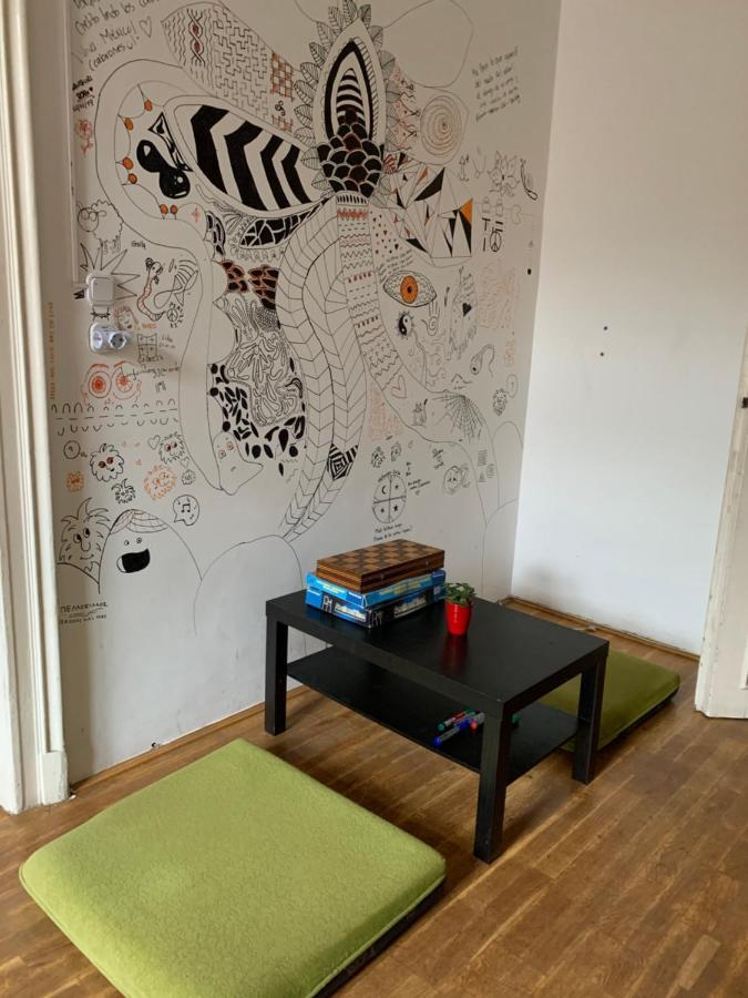 Black Dog Hostel Budapest Ngoại thất bức ảnh