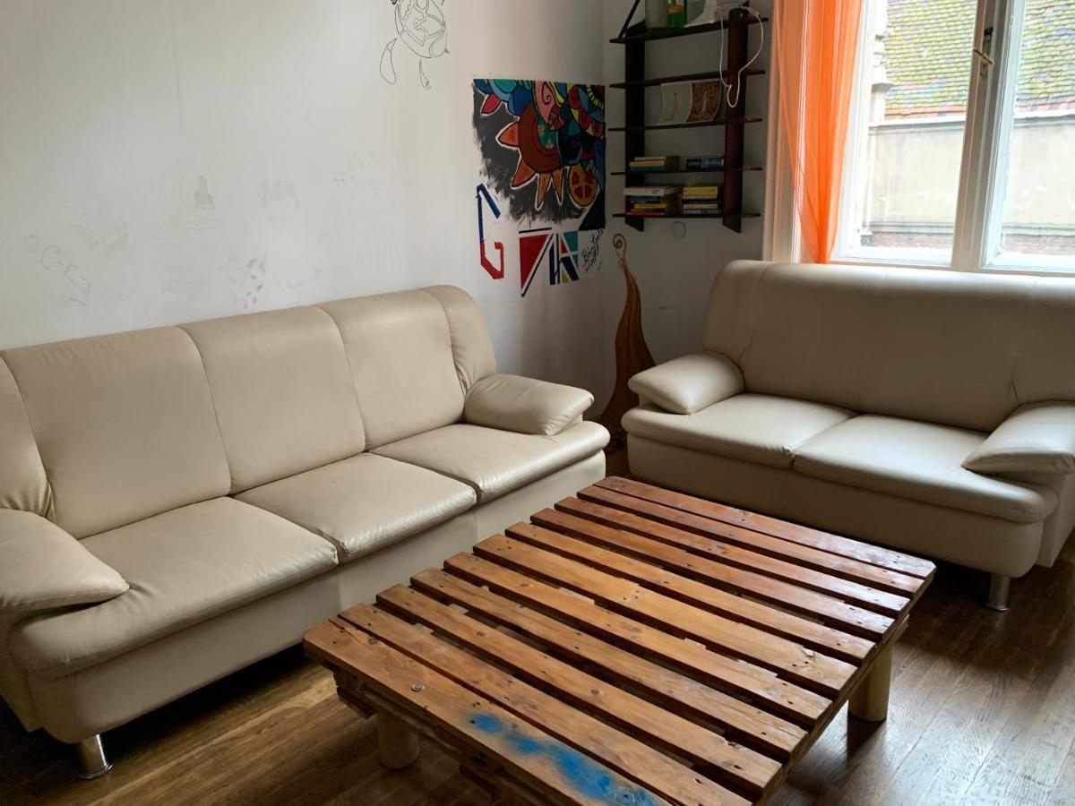 Black Dog Hostel Budapest Ngoại thất bức ảnh