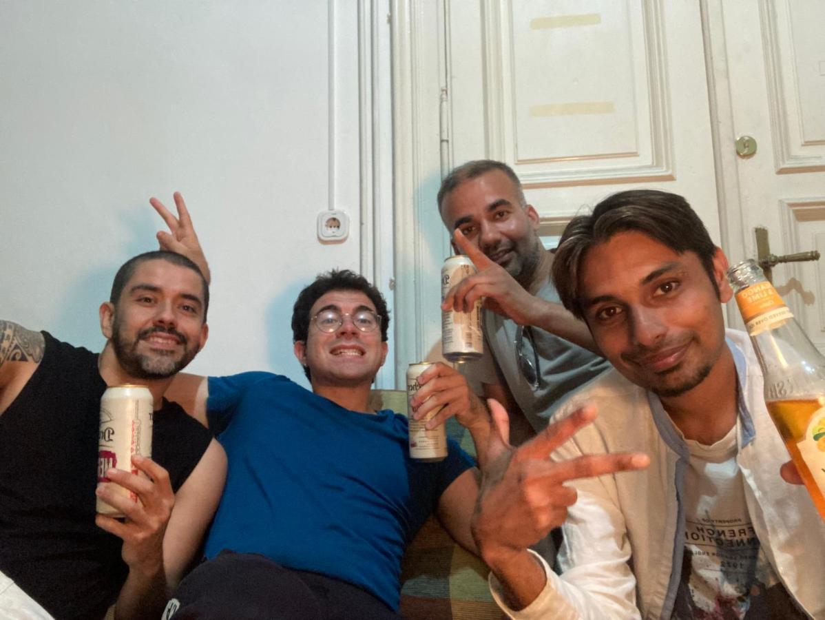 Black Dog Hostel Budapest Ngoại thất bức ảnh
