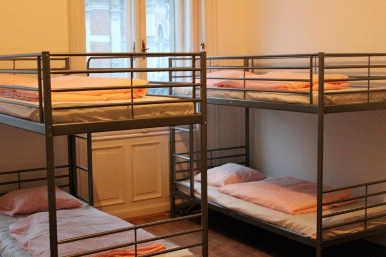 Black Dog Hostel Budapest Ngoại thất bức ảnh