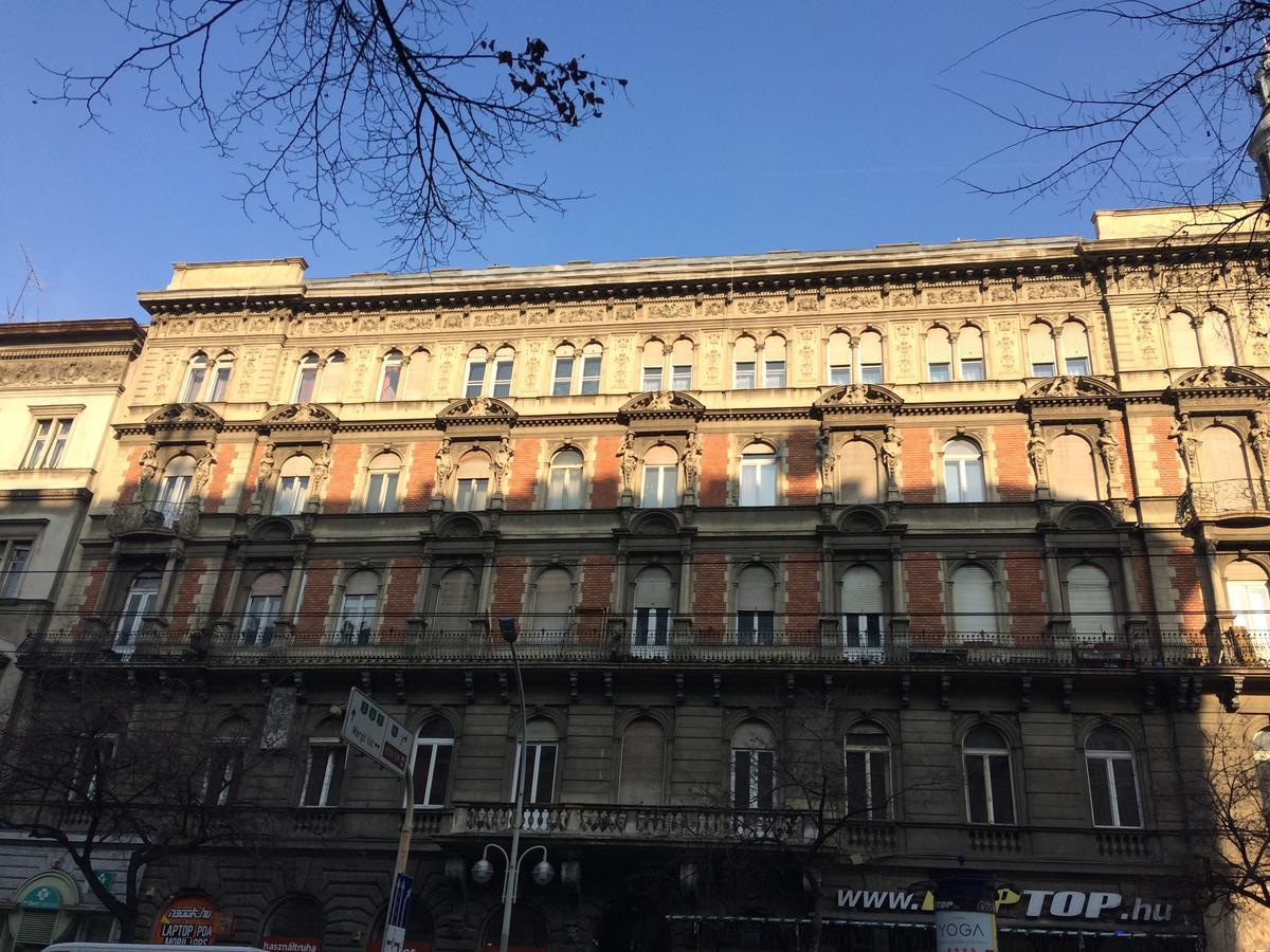 Black Dog Hostel Budapest Ngoại thất bức ảnh