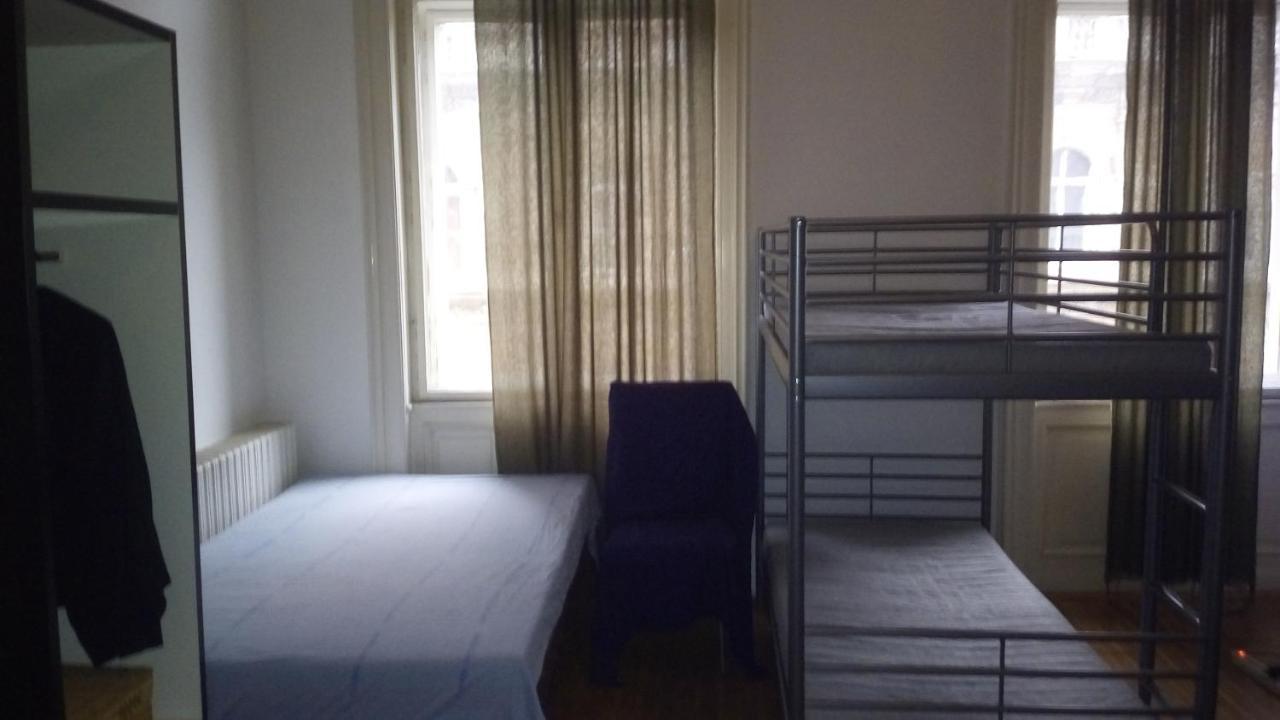 Black Dog Hostel Budapest Ngoại thất bức ảnh